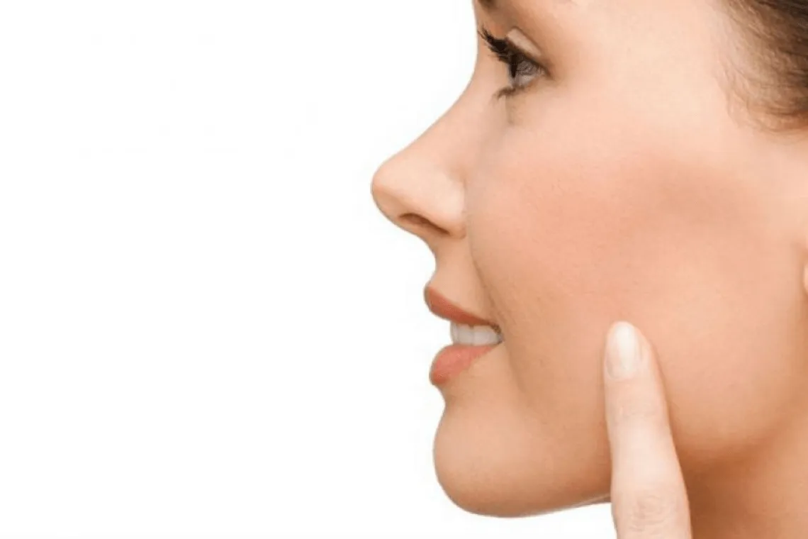 Cirugía de Bolas de Bichat: Esculpiendo la Elegancia Facial